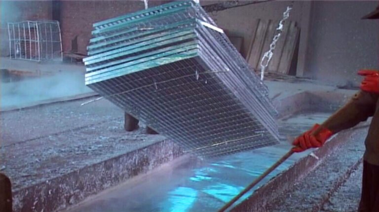 Galvanized angle steel also has an unknown side